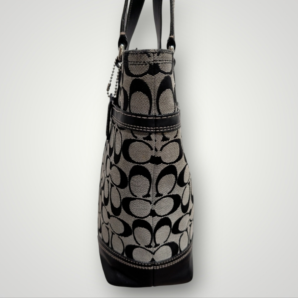 Coach Hampton Signature Tote - Picture 9 of 16